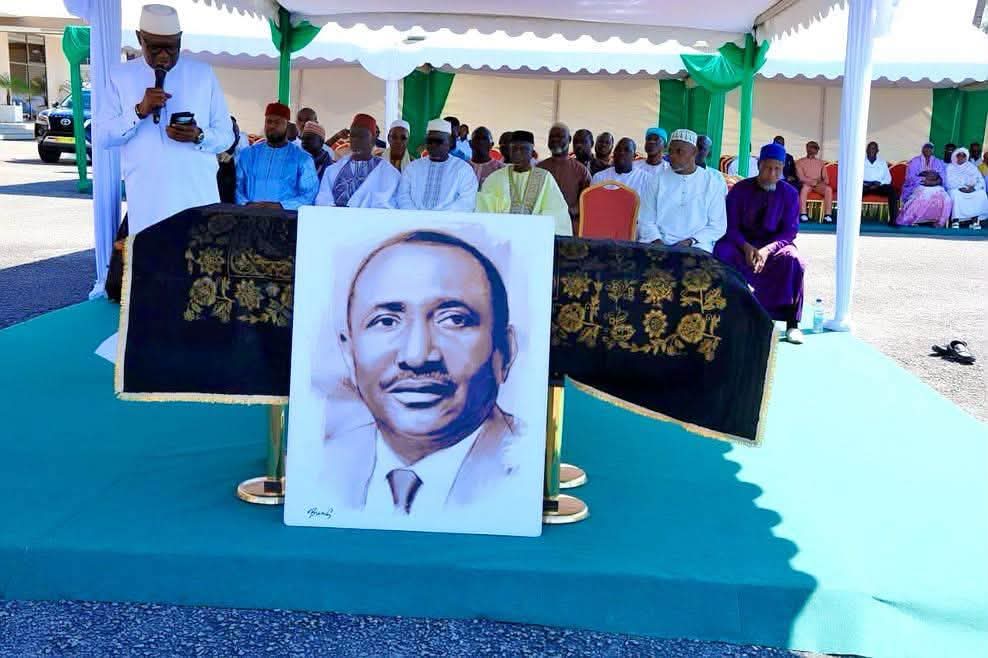 Abidjan : Arrivée du corps de Sidya Touré en présence de Cellou Dallein 